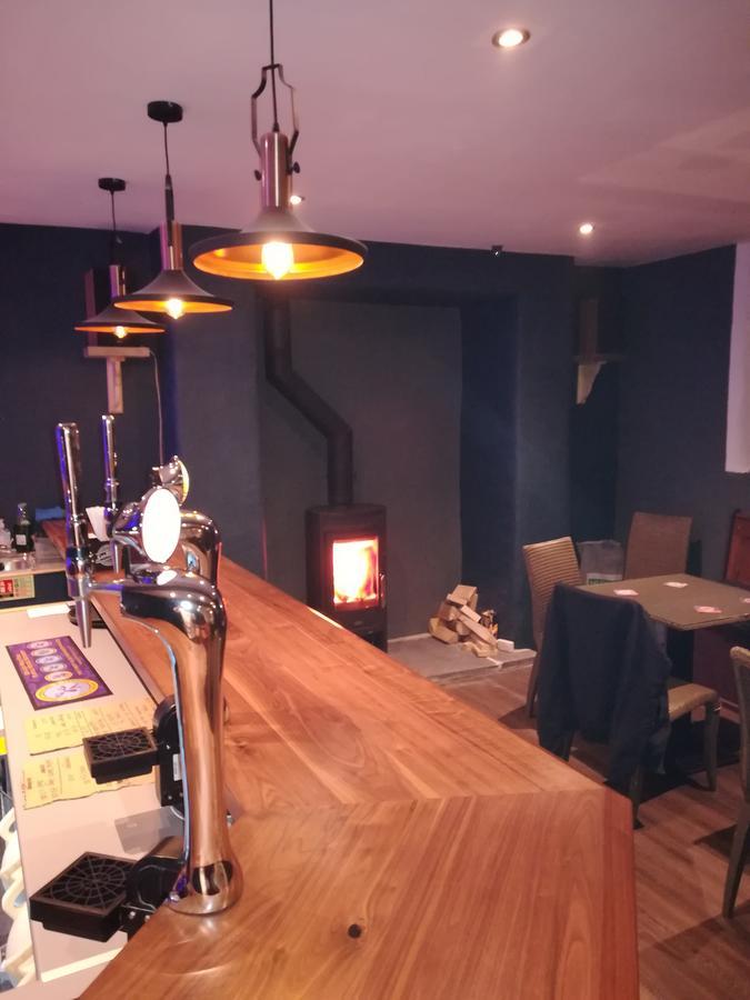 Ty Glyndwr Bunkhouse, Bar And Cafe Hostel Caernarfon Buitenkant foto