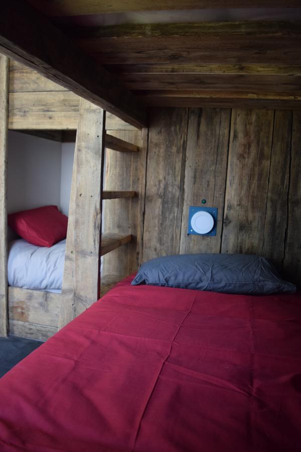 Ty Glyndwr Bunkhouse, Bar And Cafe Hostel Caernarfon Buitenkant foto