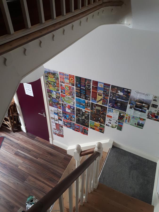 Ty Glyndwr Bunkhouse, Bar And Cafe Hostel Caernarfon Buitenkant foto
